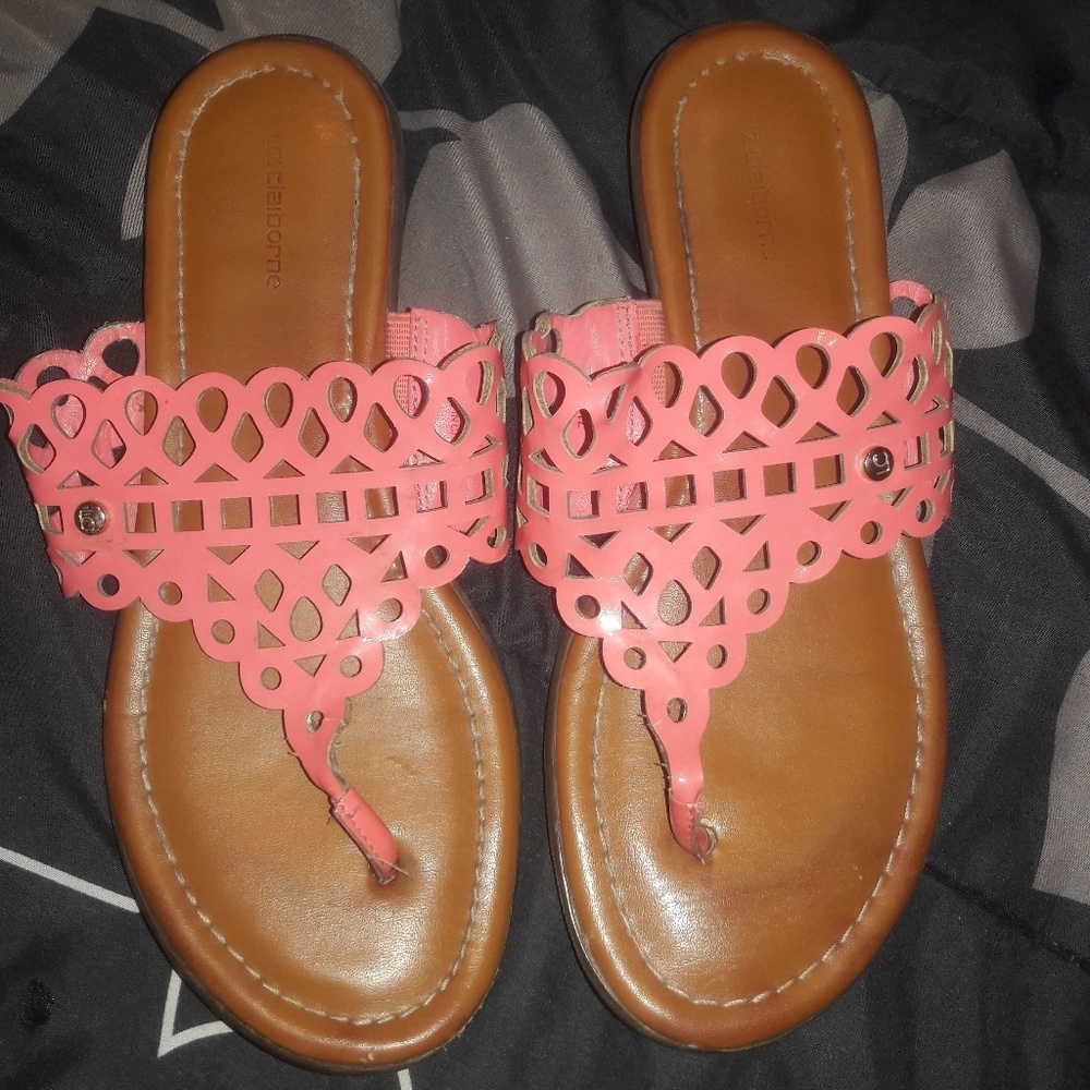 Liz Claiborne sandals/ flip flop